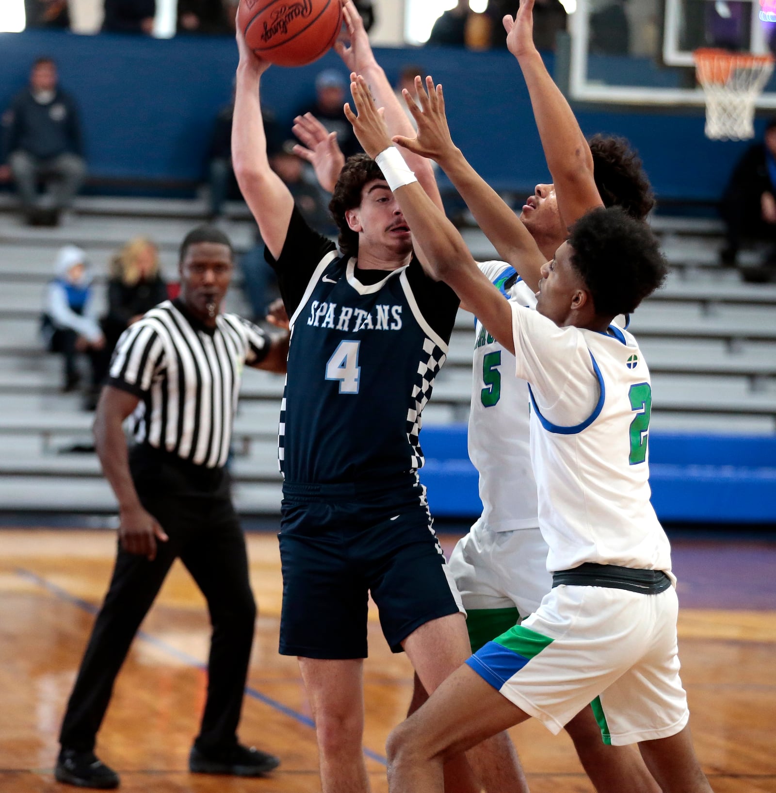 Chaminade Julienne defeated Valley View 84-81 on Tuesday, Dec. 30, 2025, at the Benner Fieldhouse Classic in Xenia. STEVEN WRIGHT / STAFF