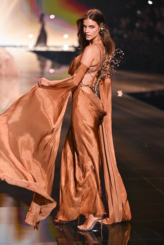 2025 Victoria's Secret Fashion Show - Show