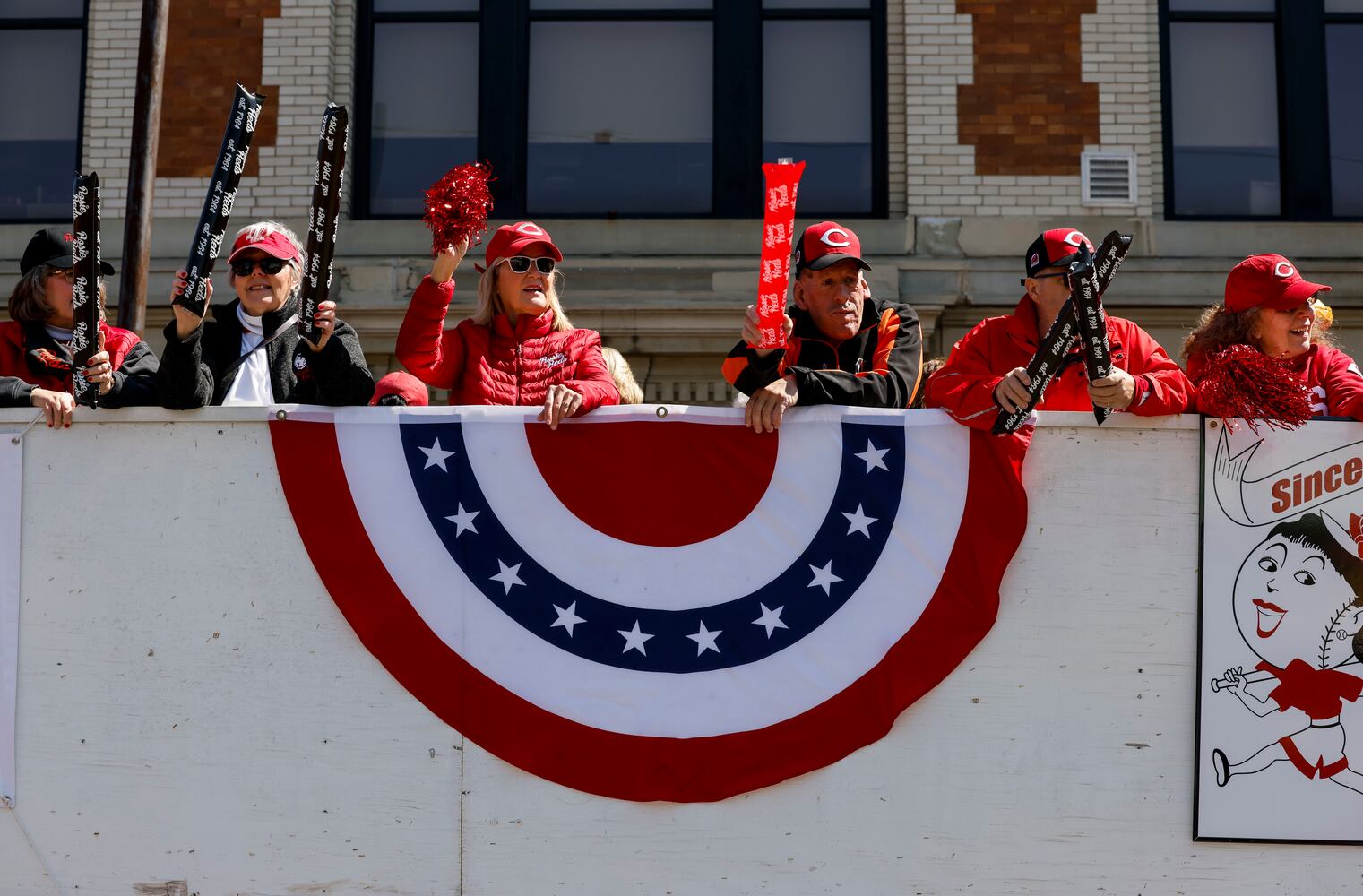 033023 Reds Parade
