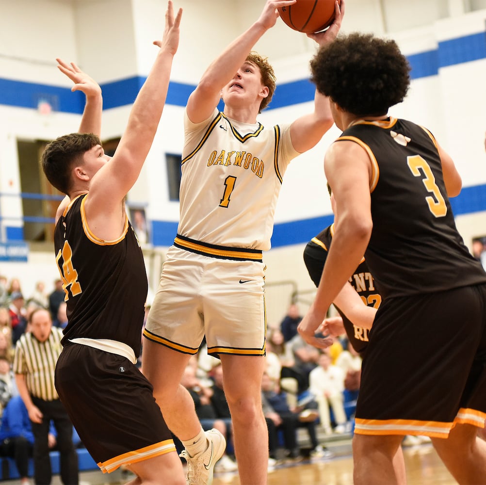 Oakwood vs. Kenton Ridge, Urbana vs. Valley View boys basketball