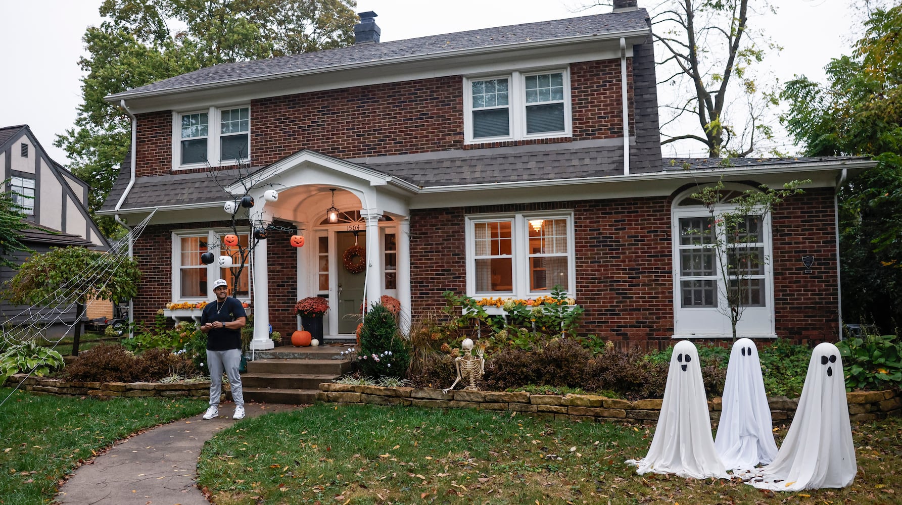 Local Halloween Decorations 