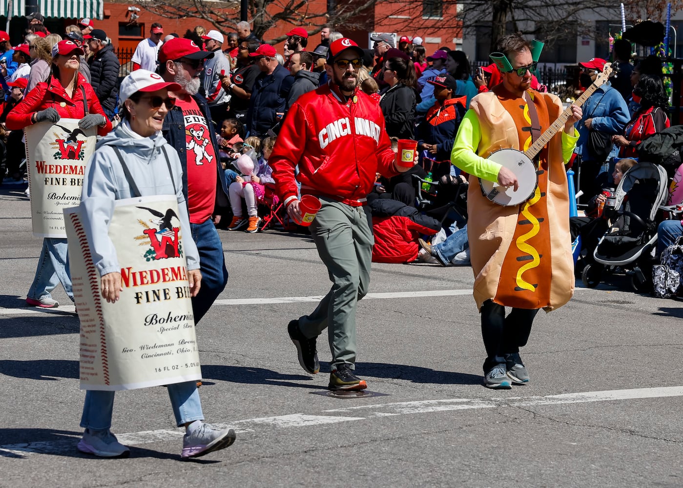 033023 Reds Parade