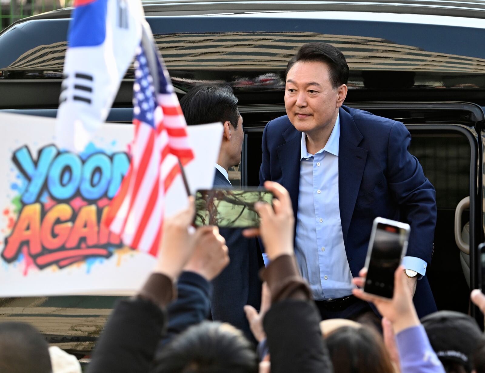 South Korea's ousted president Yoon Suk Yeol leaves his official residence in Seoul, South Korea, Friday, April 11, 2025. (Song Kyung Seok/Pool Photo via AP)