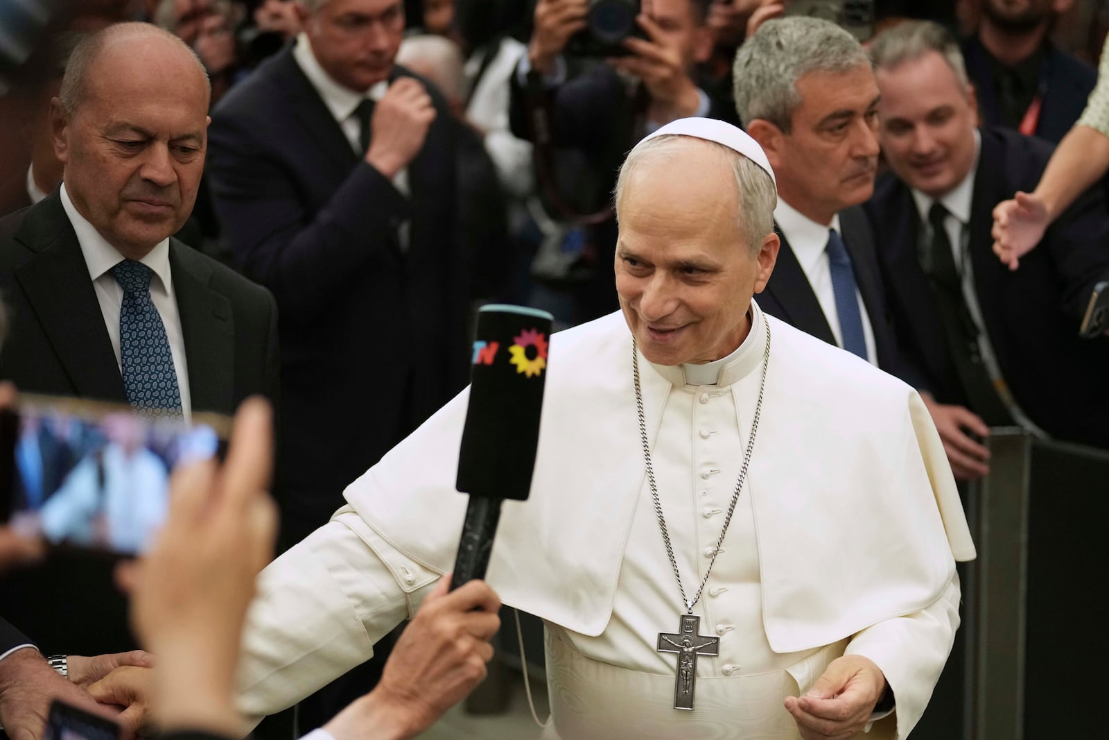 Pope Leo XIV meets members of the international media in the Paul VI Hall at the Vatican, Monday, May 12, 2025. (AP Photo/Andrew Medichini)