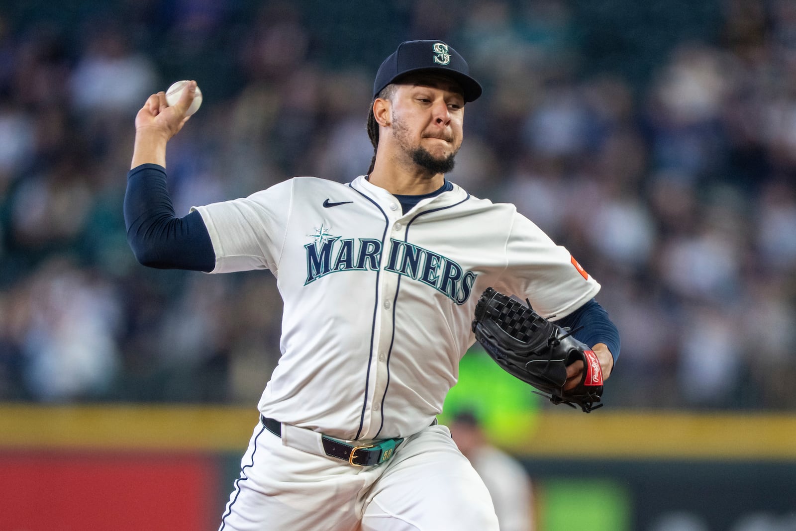 FILE - Seattle Mariners starter Luis Castillo delivers a pitch during the first inning of a baseball game against the New York Yankees, May 14, 2025, in Seattle. (AP Photo/Stephen Brashear, File)