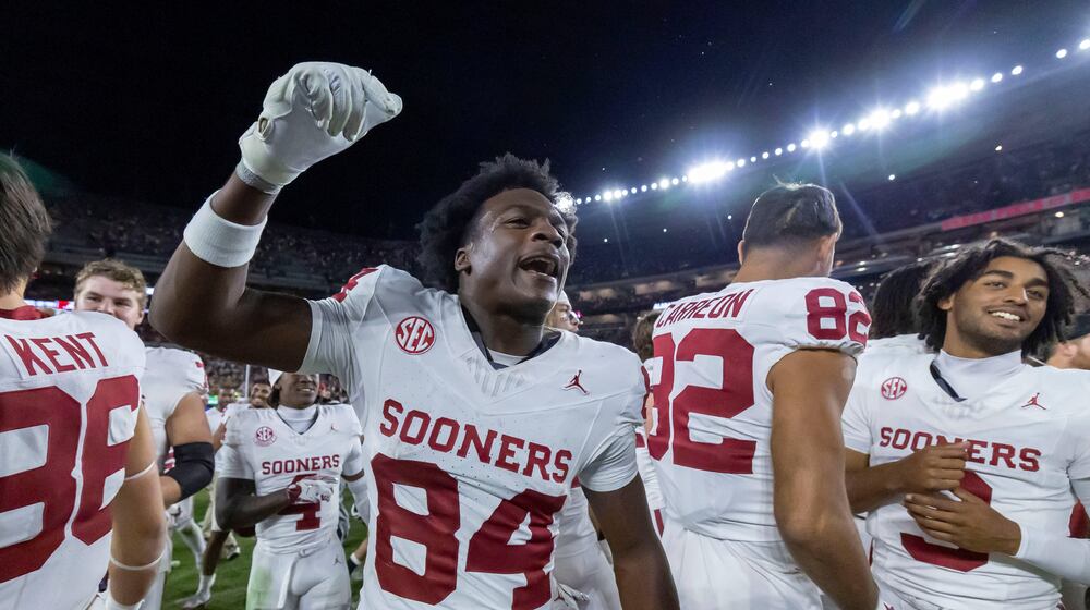 Oklahoma wide receiver Jer'Michael Carter (84) celebrates a 23-21 win over Alabama after an NCAA college football game, Saturday, Nov. 15, 2025, in Tuscaloosa, Ala. (AP Photo/Vasha Hunt)