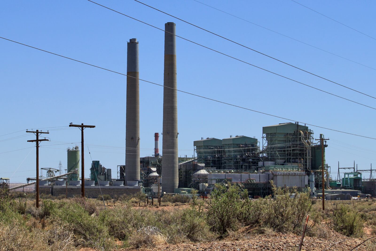 The coal-fired Cholla Power Plant, which shut down in March, is pictured Wednesday, April 23, 2025, near Joseph City, Ariz. (AP Photo/Susan Montoya Bryan)