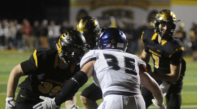 Fairmont LB Jonas Smith takes on the Elks. Centerville defeated visiting Fairmont 43-28 in a Week 9 high school football game on Friday, Oct. 20, 2017. MARC PENDLETON / STAFF