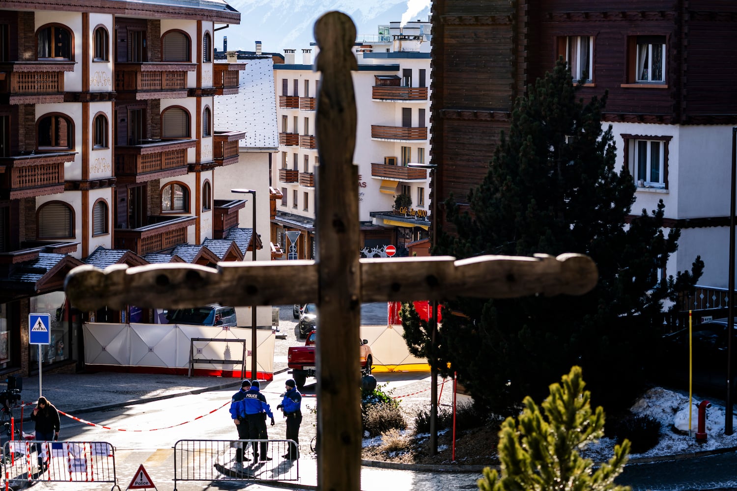 APTOPIX Switzerland Bar Fire