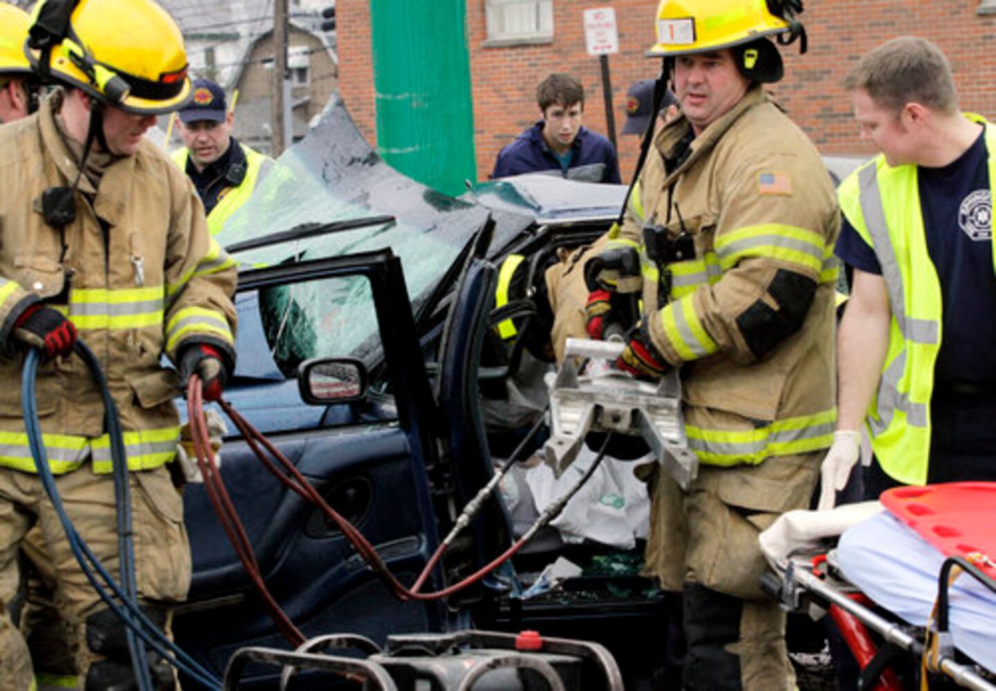 2-car crash on East Main, Belmont