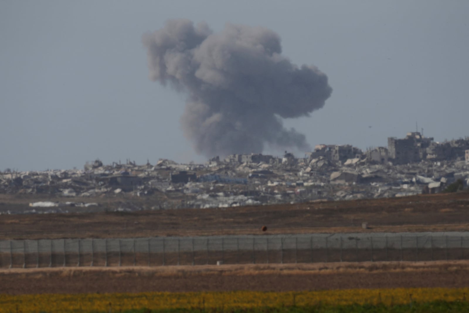 Smoke rises following an Israeli army bombardment in the Gaza Stip, as seen from southern Israel, Monday, May 19, 2025. (AP Photo/Ohad Zwigenberg)