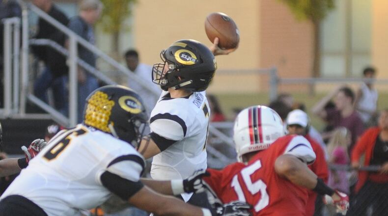 Centerville QB Alec Grandin. MARC PENDLETON / STAFF