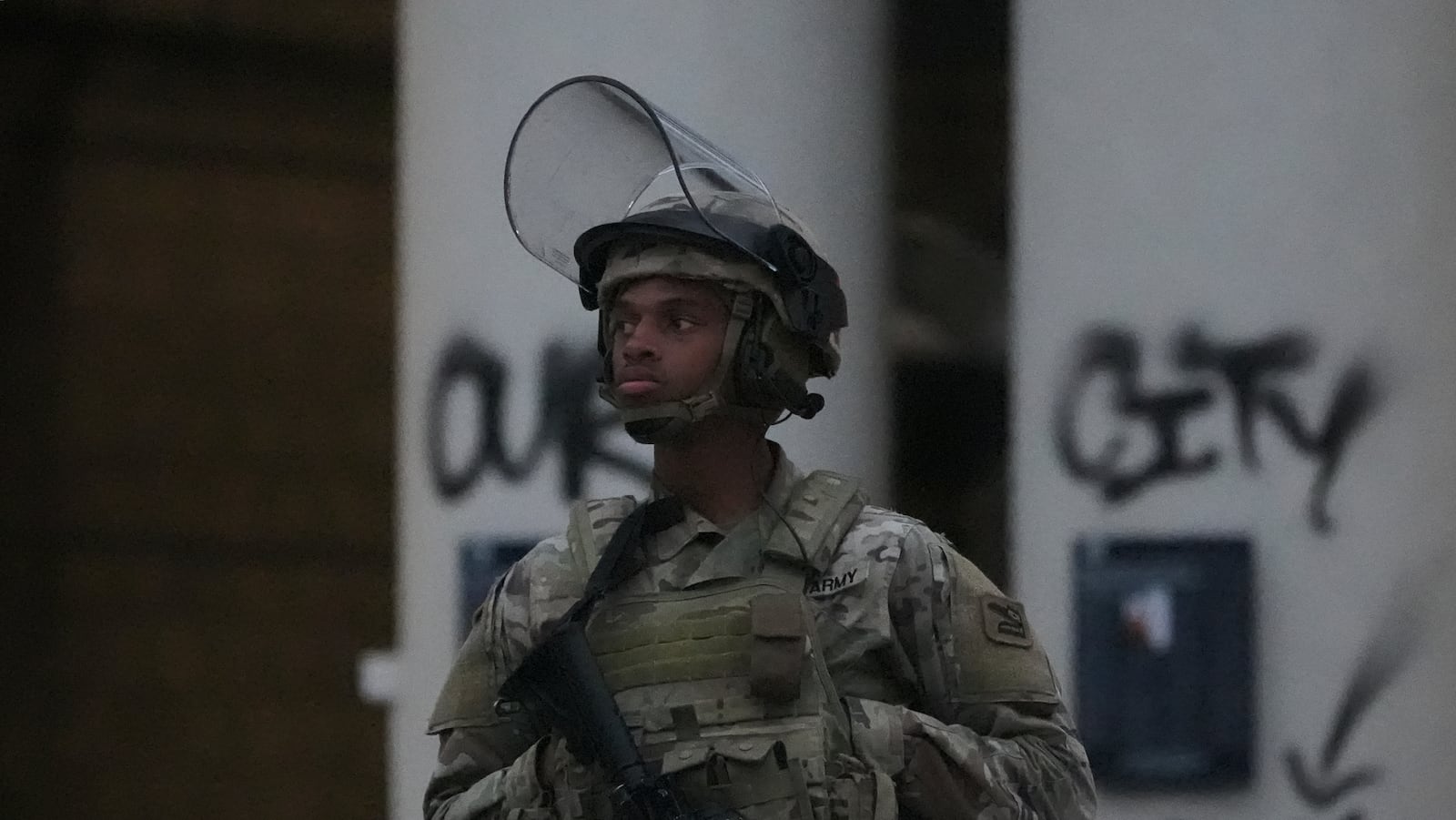 California National Guards guard Federal Building in downtown Los Angeles, Tuesday, June 10, 2025. (AP Photo Damian Dovarganes)