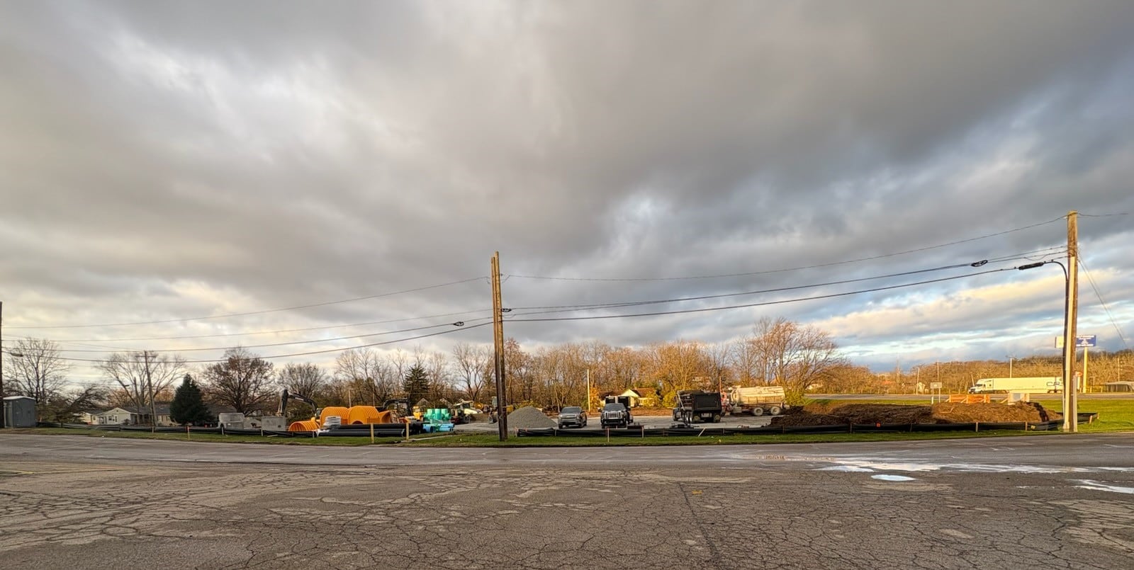 Aldi is coming soon to Springfield on the corners of East Main Street, 4th Avenue and Maplewood Avenue, in the spot of a parking lot that is next to the UEC Theatres and across from Dollar Tree. Brooke Spurlock/Staff