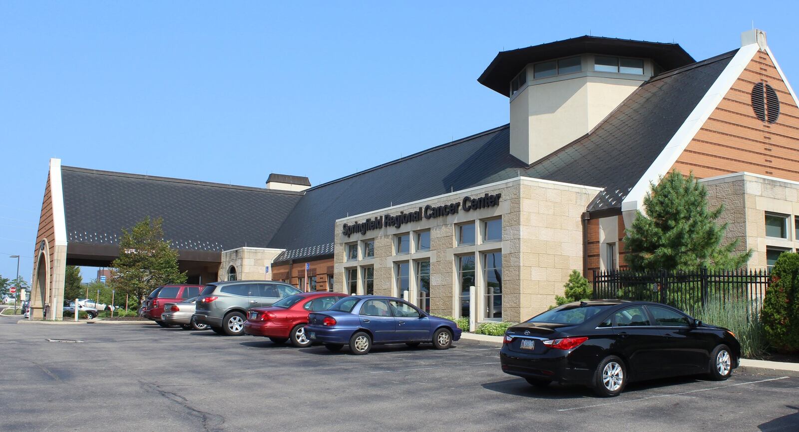 The Springfield Regional Cancer Center on North Street. JEFF GUERINI/STAFF