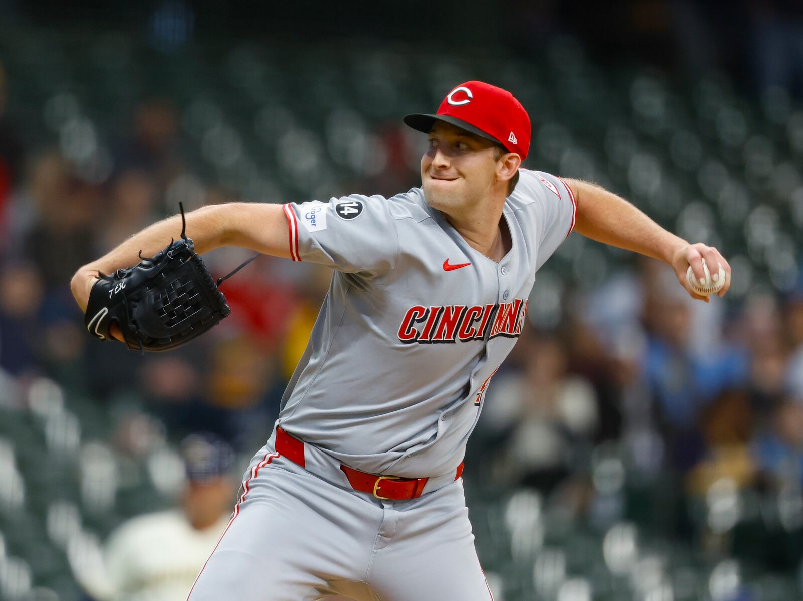 Cincinnati Reds starting pitcher Nick Lodolo throws to the Milwaukee Brewers during the first inning of a baseball game. Thursday, April 3, 2025, in Milwaukee. (AP Photo/Jeffrey Phelps)