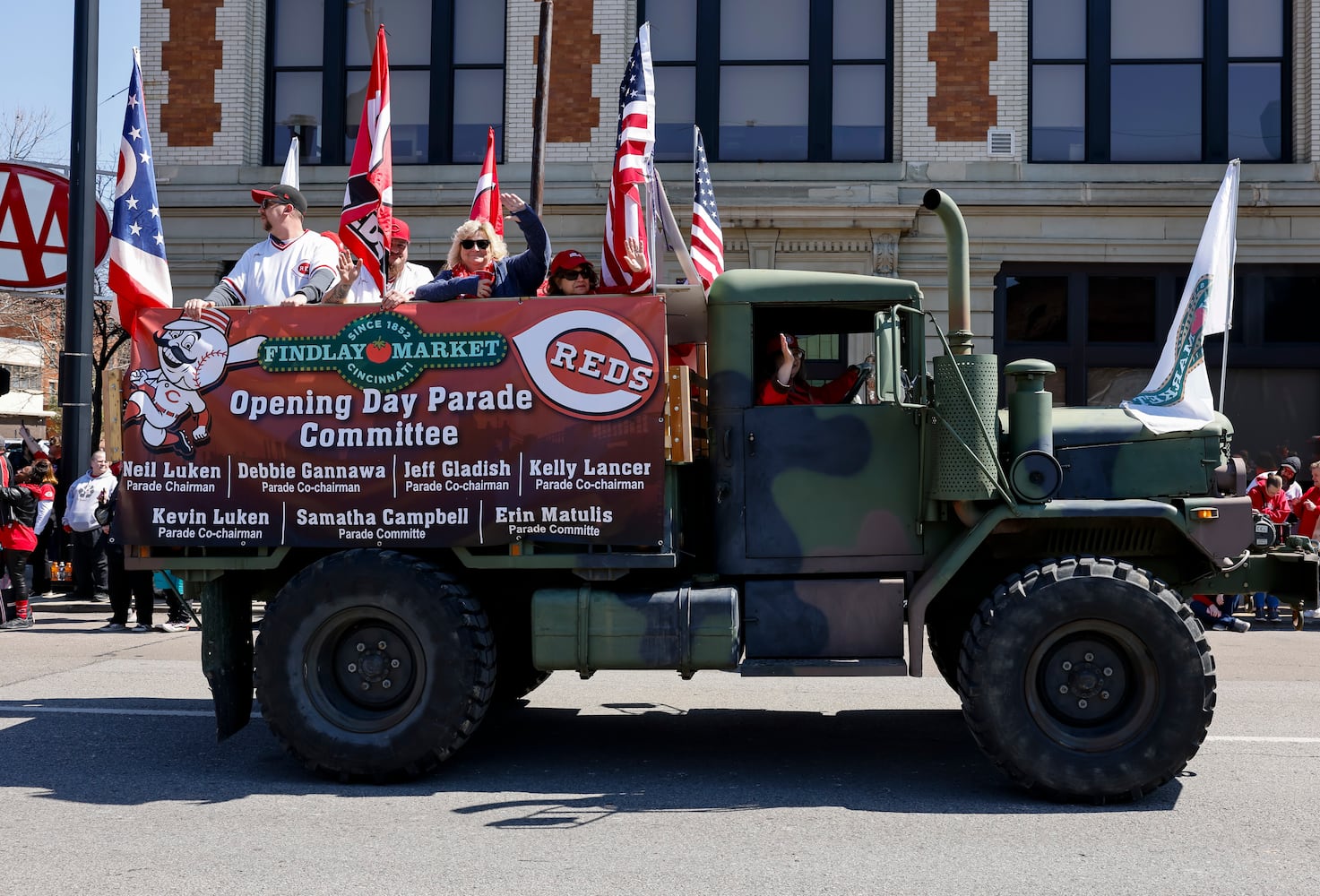033023 Reds Parade