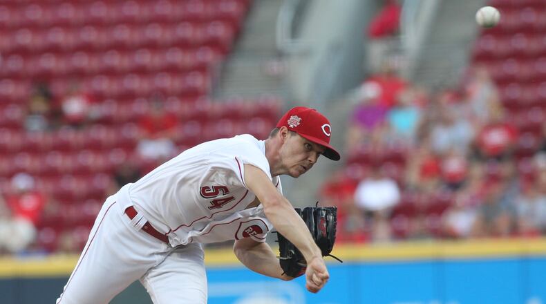 Reds stop four-game losing streak