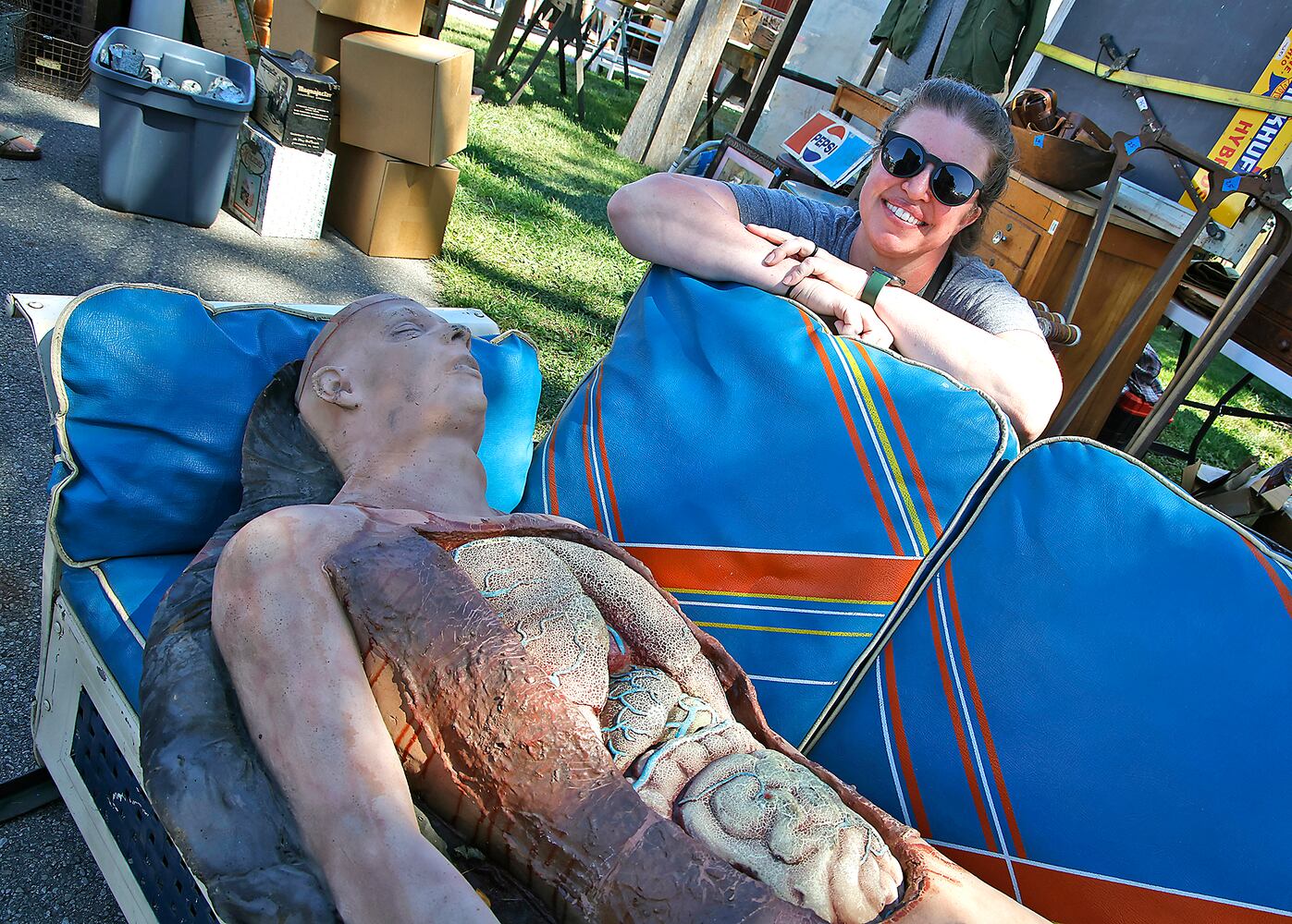 Antique Show SNS