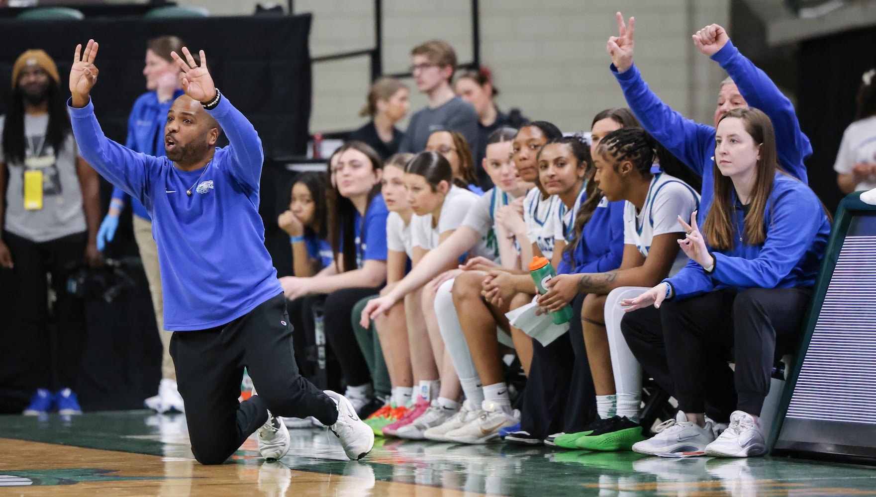 DDN 031226 Chaminade Julienne Copley