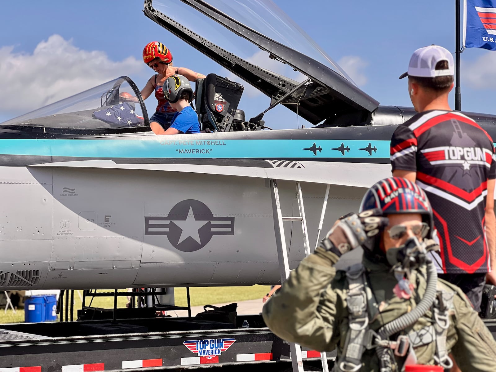 Temperatures were rising as the CenterPoint Dayton Air Show kicked off on Sunday. AIMEE HANCOCK/STAFF