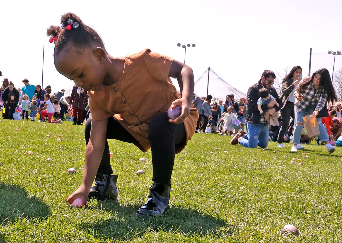 Youngs Egg Hunt SNS