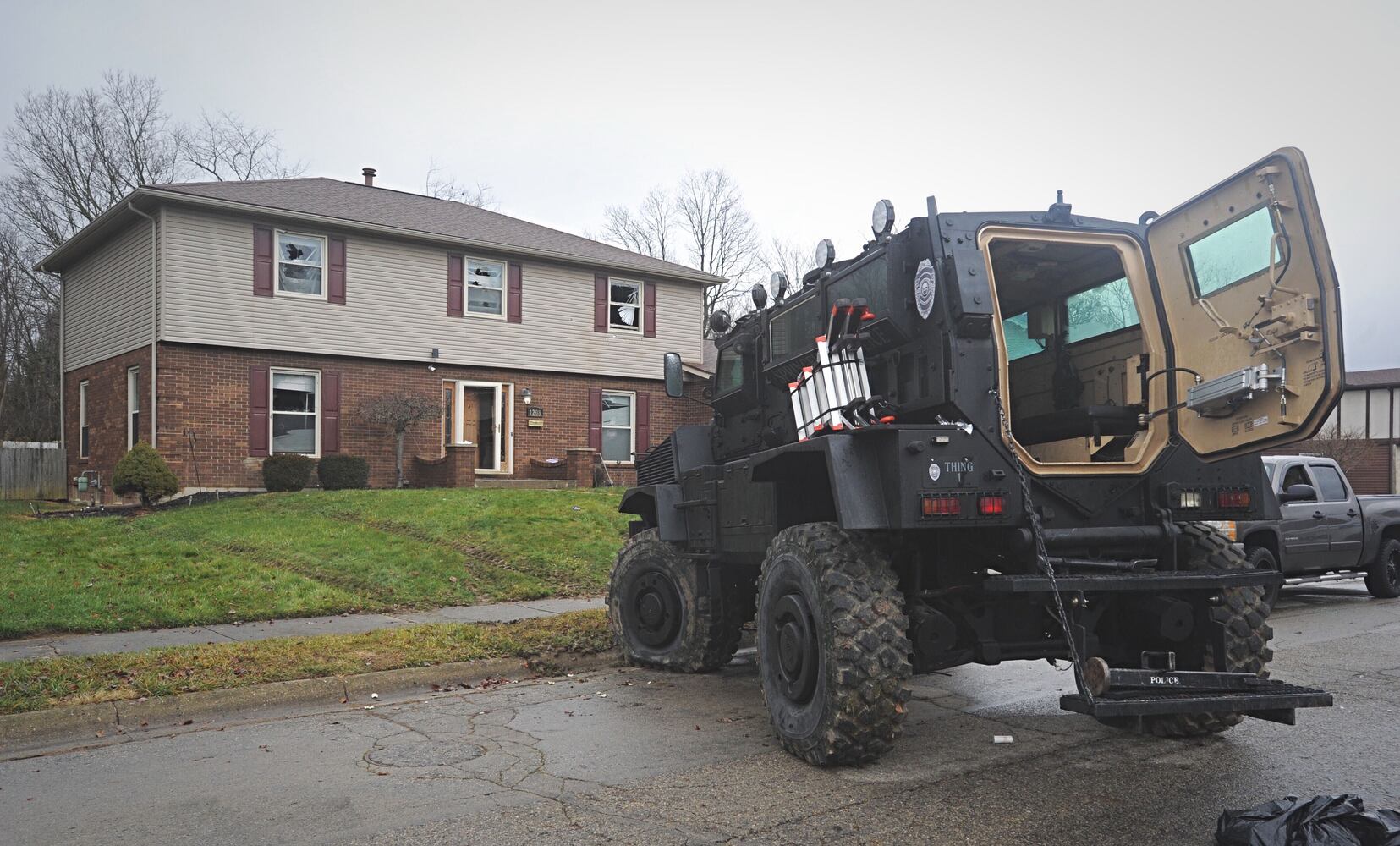 PHOTOS: Investigation continues after Springfield standoff