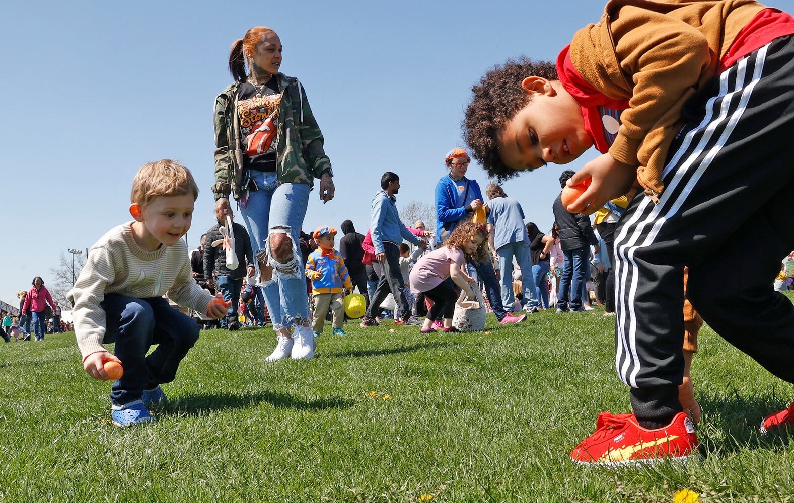 Youngs Egg Hunt SNS