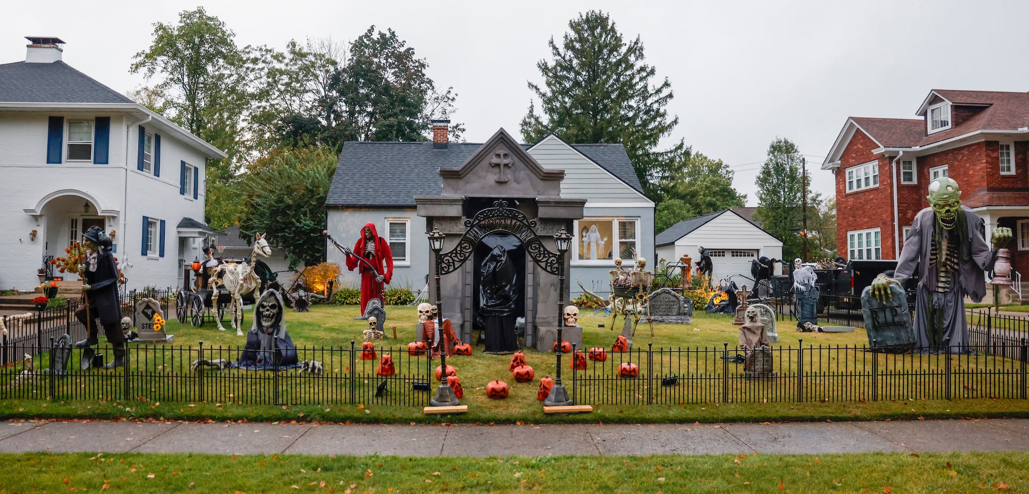 Local Halloween Decorations 