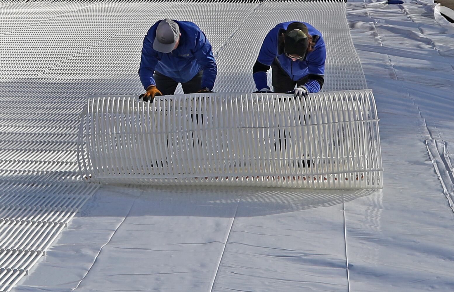 111921 Ice Skating Rink SNS