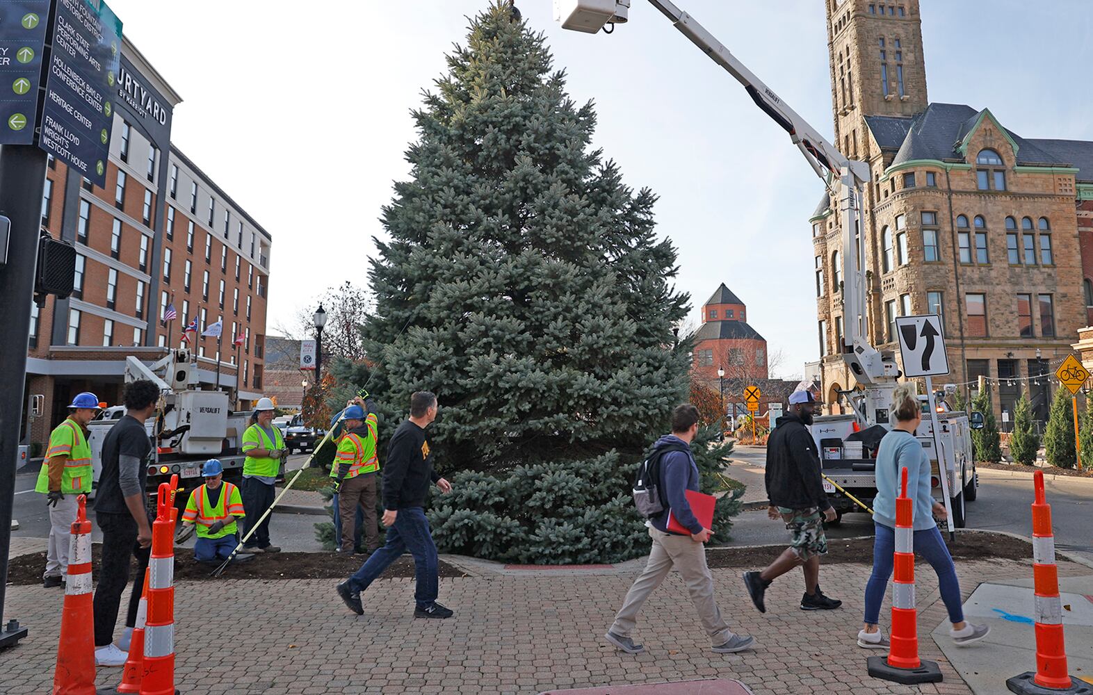 Holiday Tree SNS