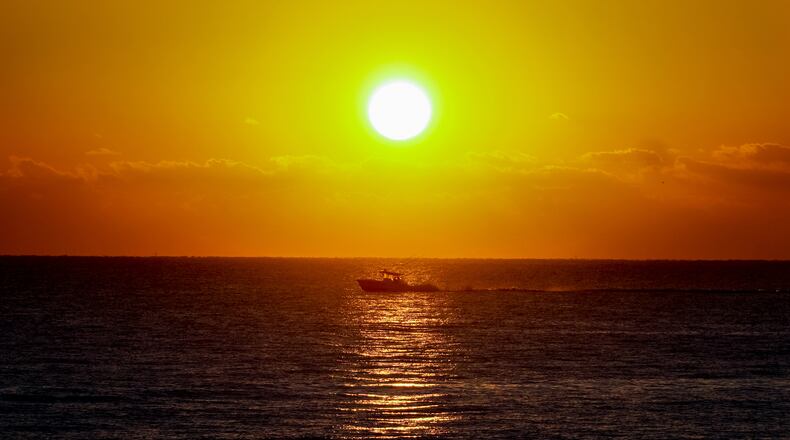 Forecasters expect a mostly sunny sky with highs in the upper 70s today. (Richard Graulich / The Palm Beach Post)