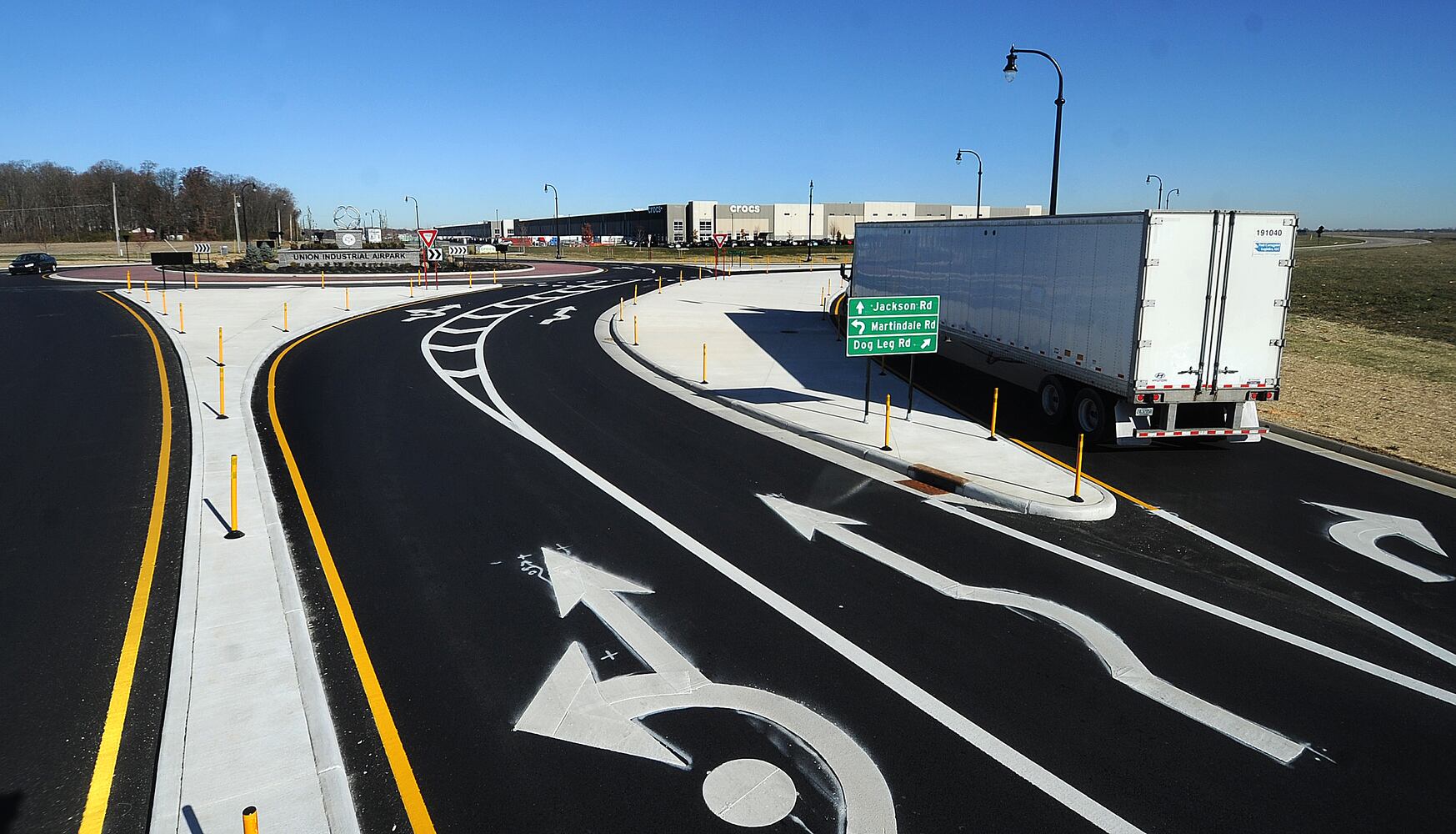 roundabout at Union Airpark Blvd