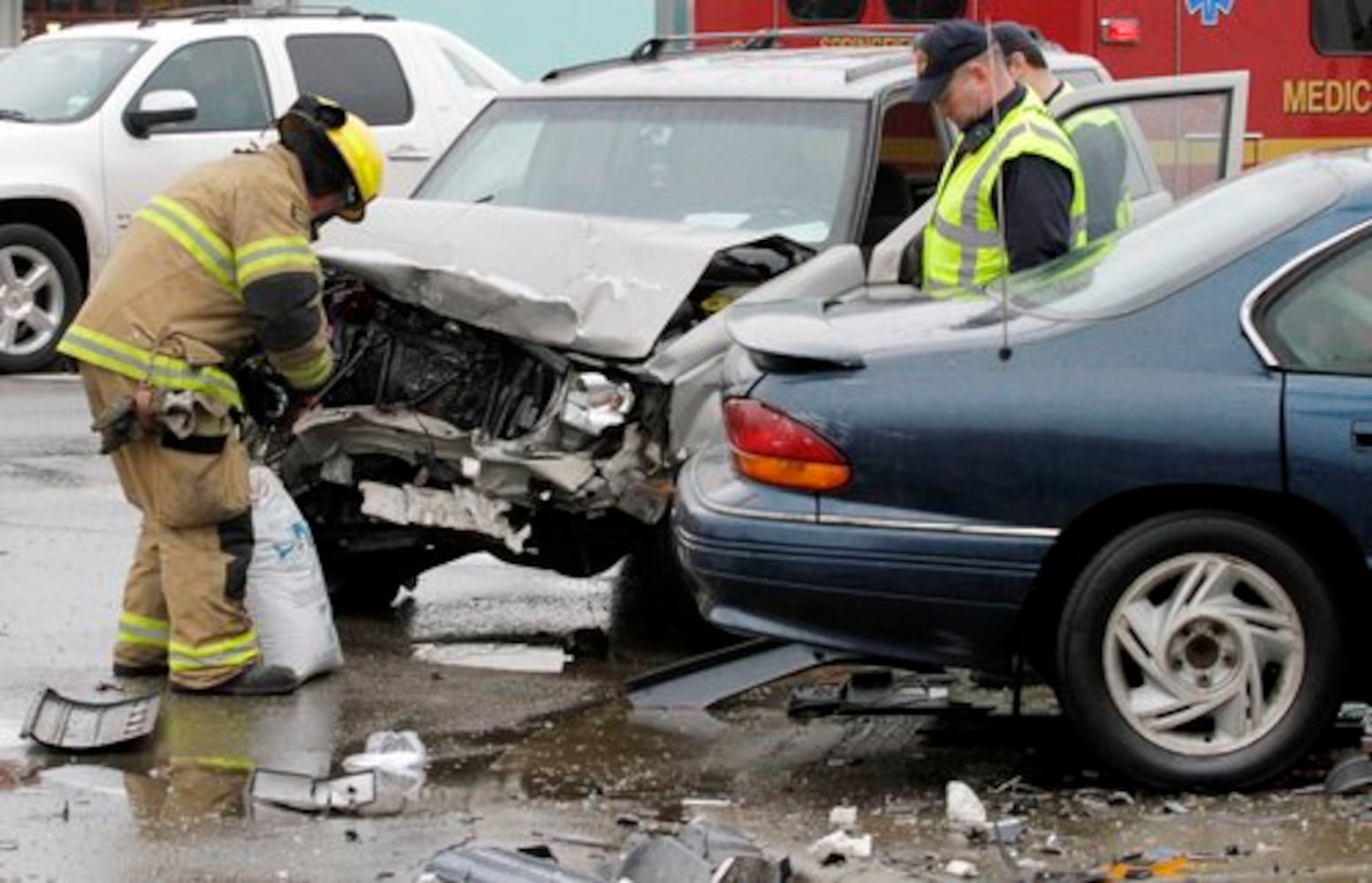 2-car crash on East Main, Belmont