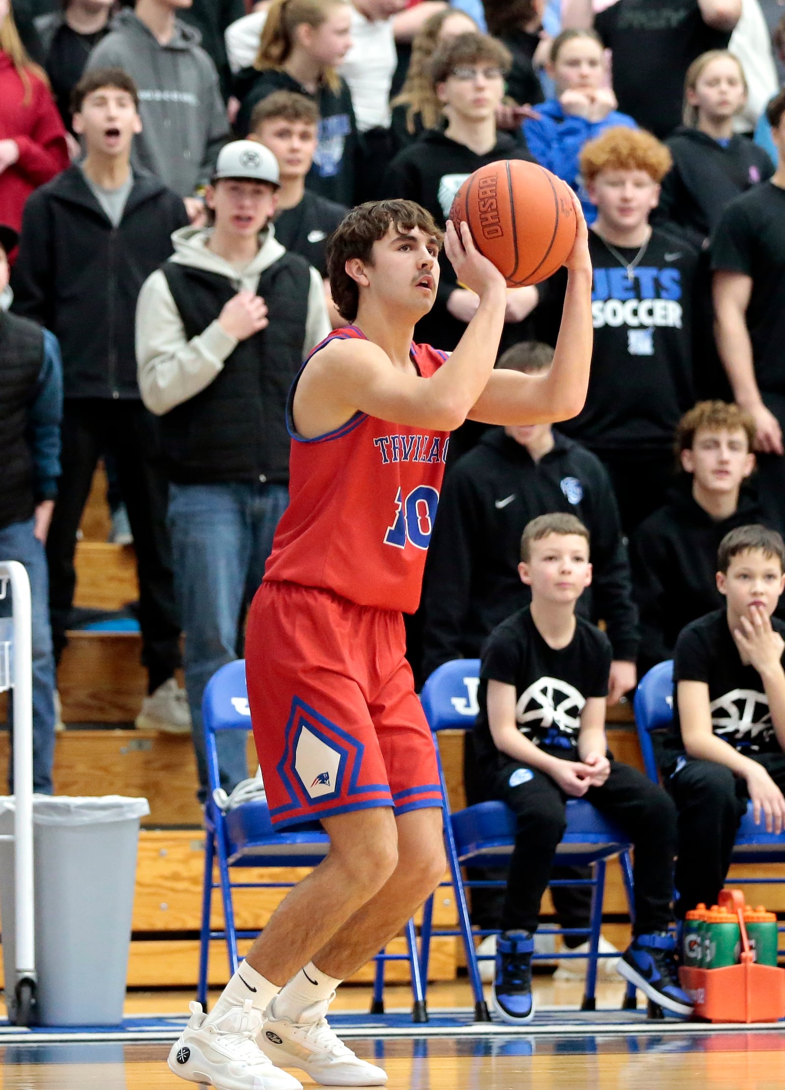 Tri-Village sophomore Brecken Gray gets set for a shot attempt from the corner. Tri-Village defeated Franklin Monroe 58-15 in a Western Ohio Athletic Conference game on Friday, Jan. 23, 2026, in Pitsburg. STEVEN WRIGHT / STAFF