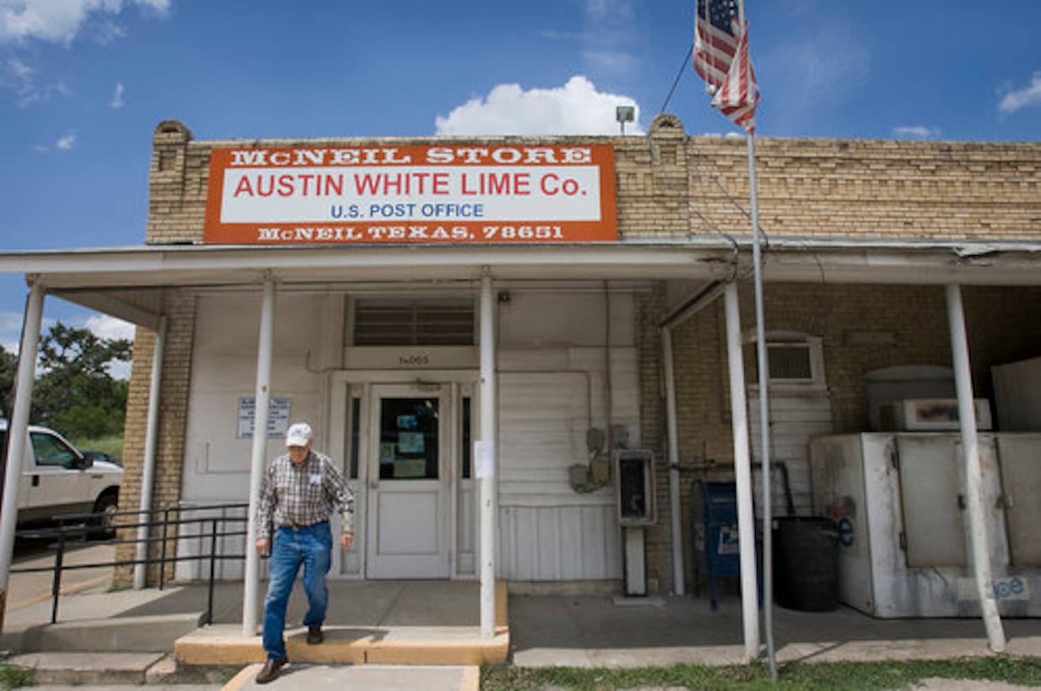 McNeil Post Office, 06.21.10