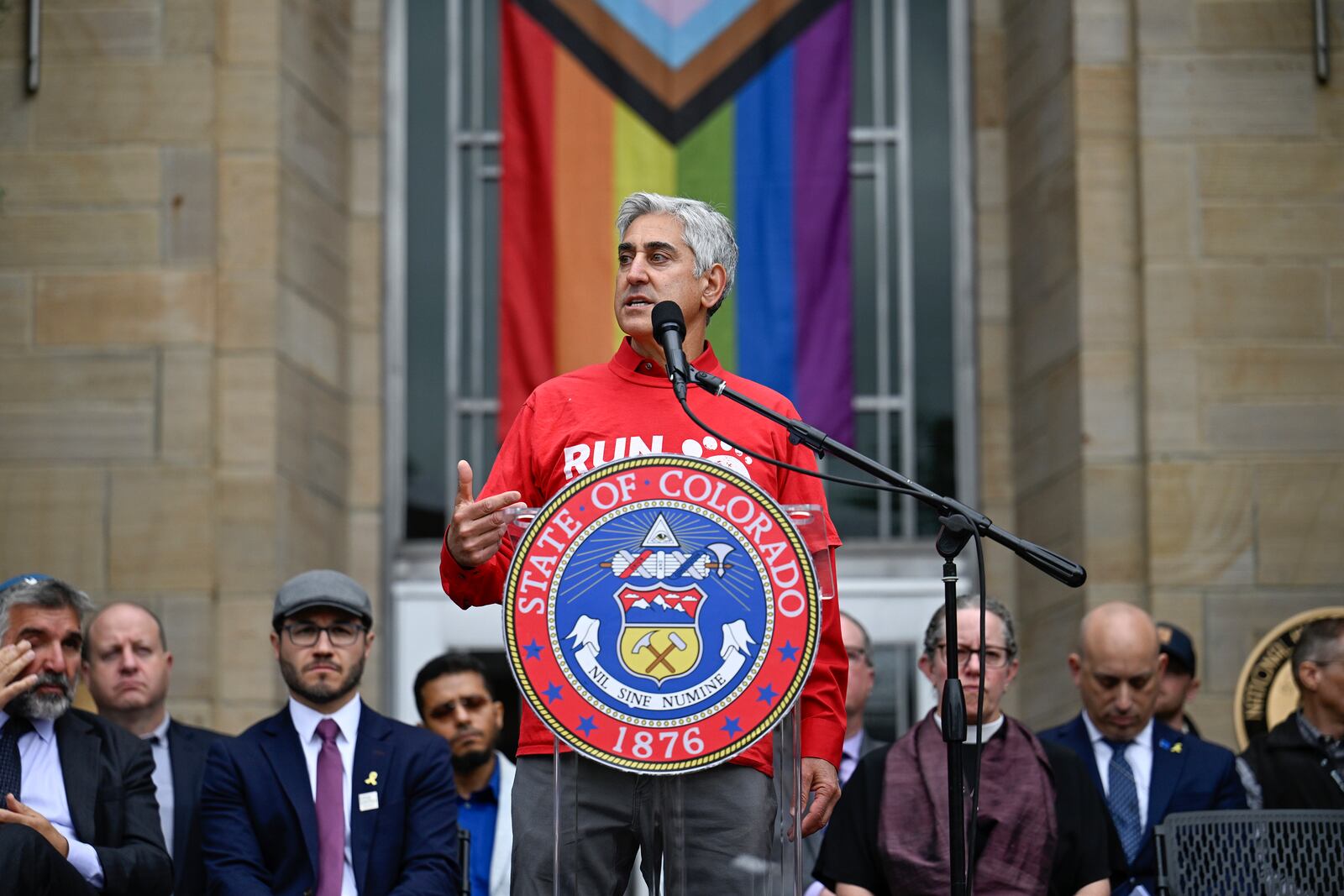 Ed Victor, a member of the group Run For Their Lives and a survivor of an attack last weekend, speaks during an event outside the Boulder County Courthouse Wednesday, June 4, 2025, in Boulder, Colo. (Matthew Jonas, The Denver Post via AP)