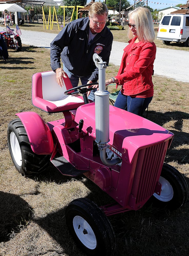 New Carlisle tractor show at Meadow View Growers