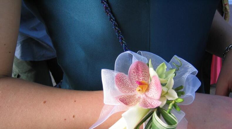 Enon PTO is hosting an adult prom fundraiser on Friday to benefit PTO activities and Enon Primary School.