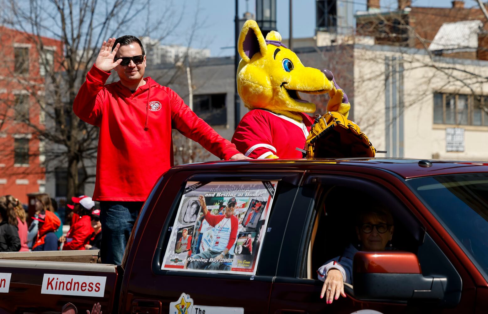 033023 Reds Parade