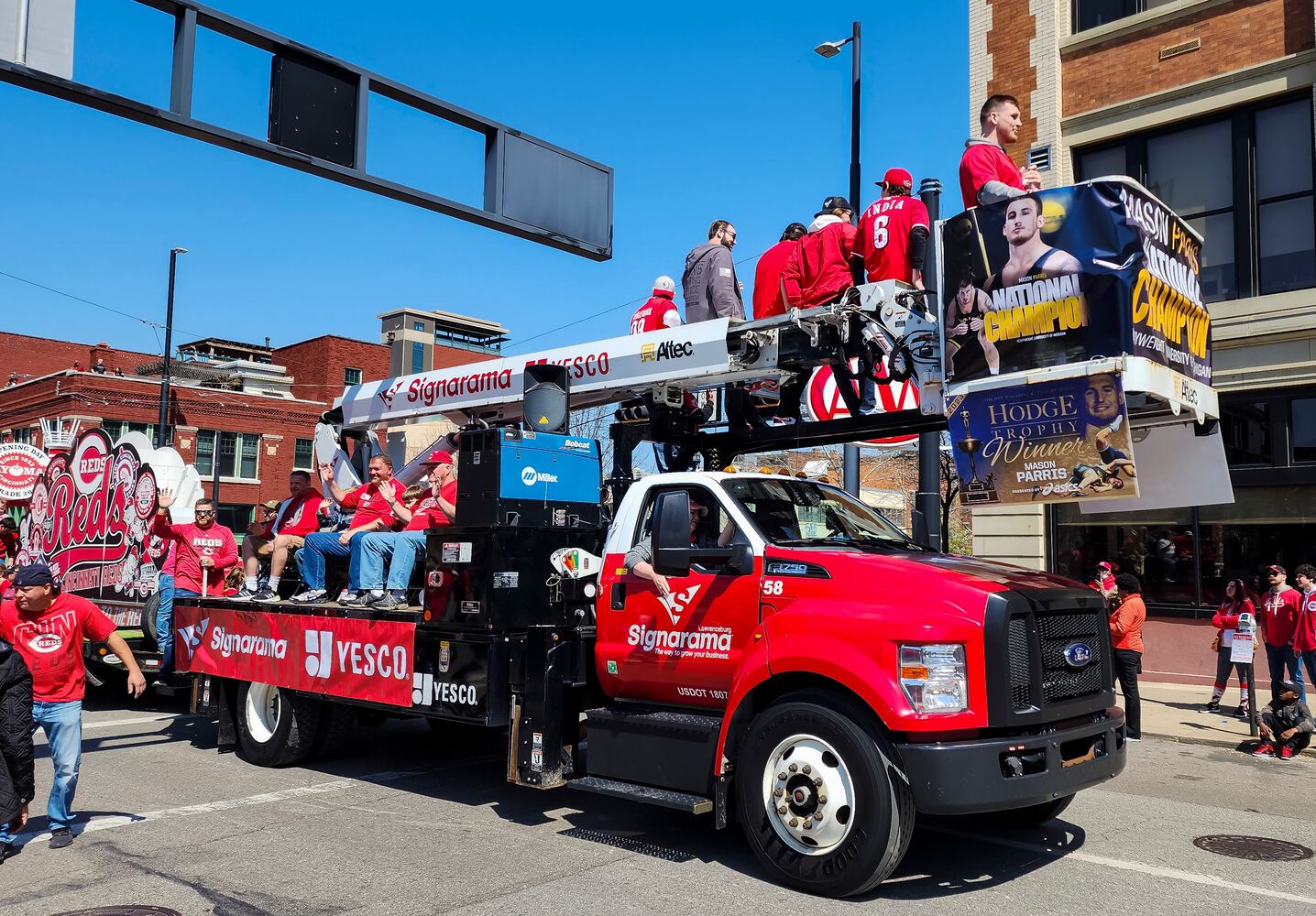 033023 Reds Parade