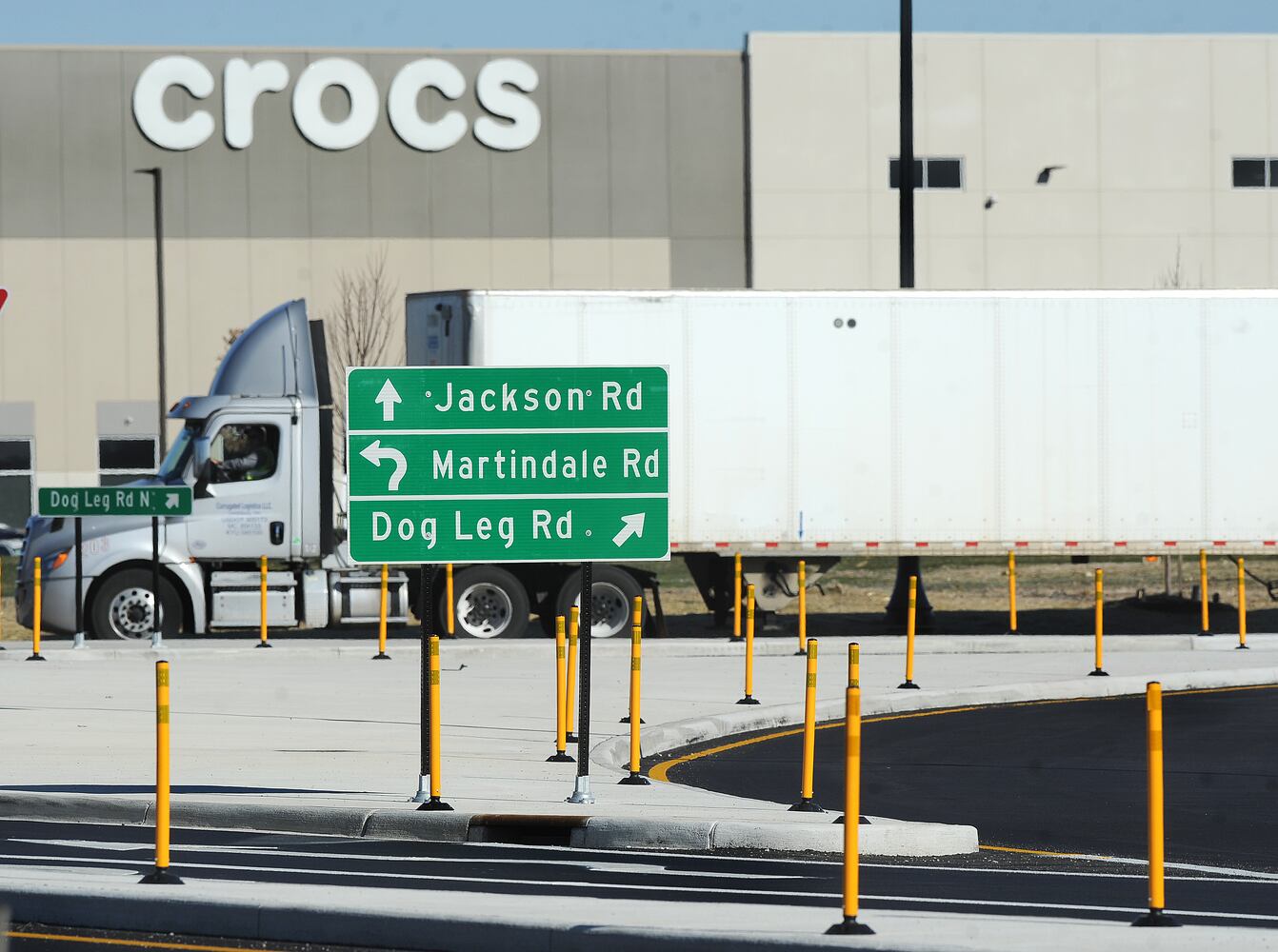 roundabout at Union Airpark Blvd