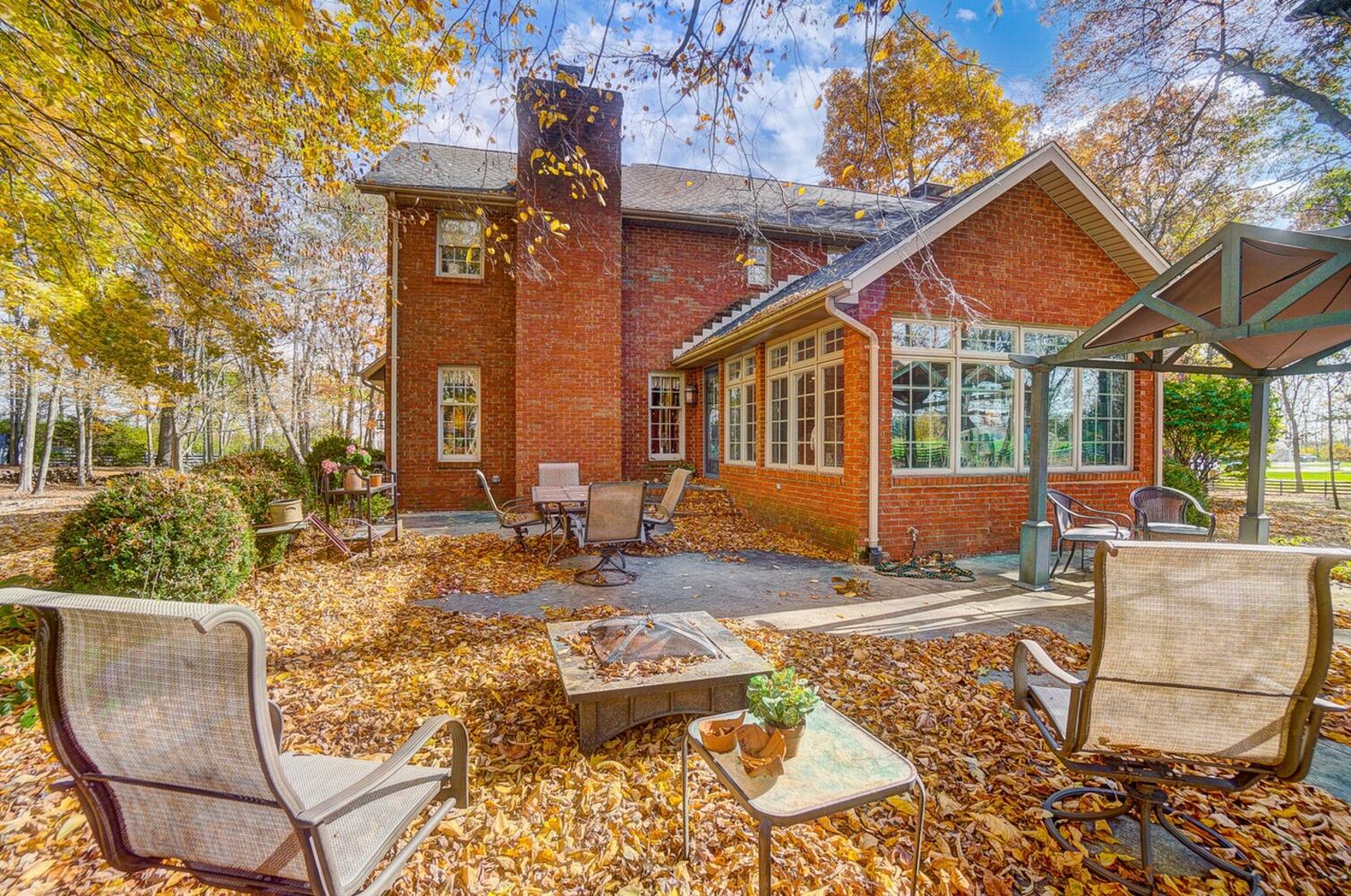 PHOTOS: Springfield-area home on 2.5 acres near golf course listed