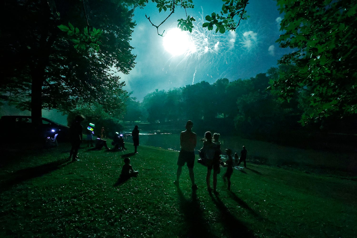 070524 Fireworks SNS