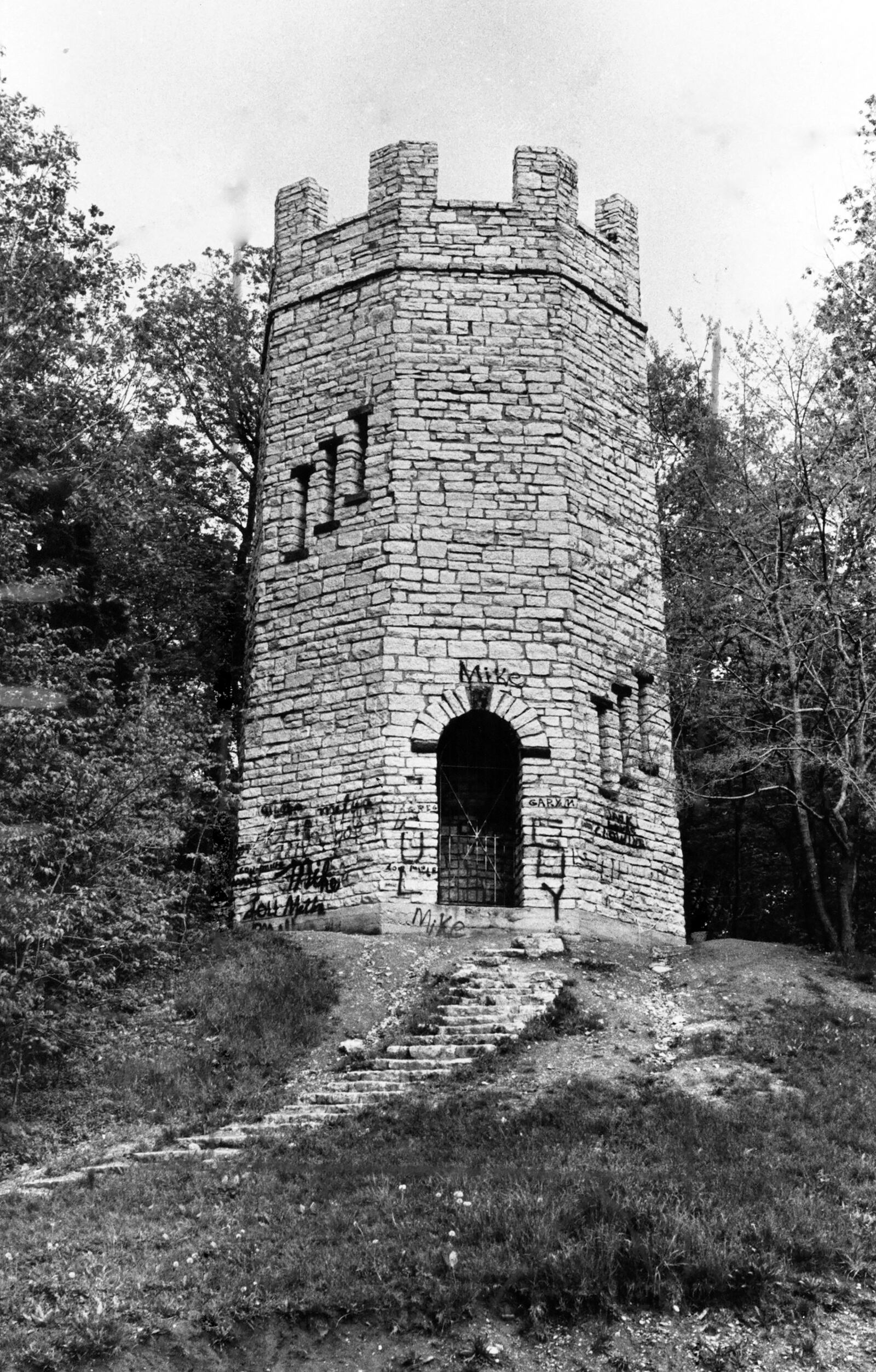 Lookout Tower at Hills & Dales MetroPark photographed in 1966. DAYTON DAILY NEWS / WRIGHT STATE UNIVERSITY SPECIAL COLLECTIONS 
