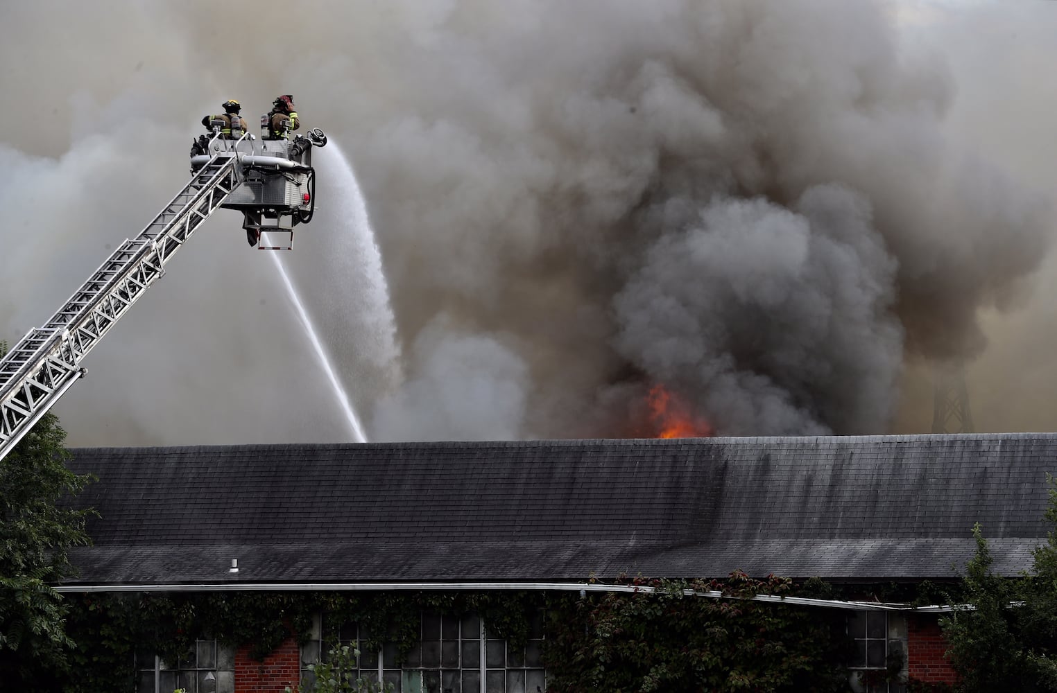 Abandoned factory fire in Springfield