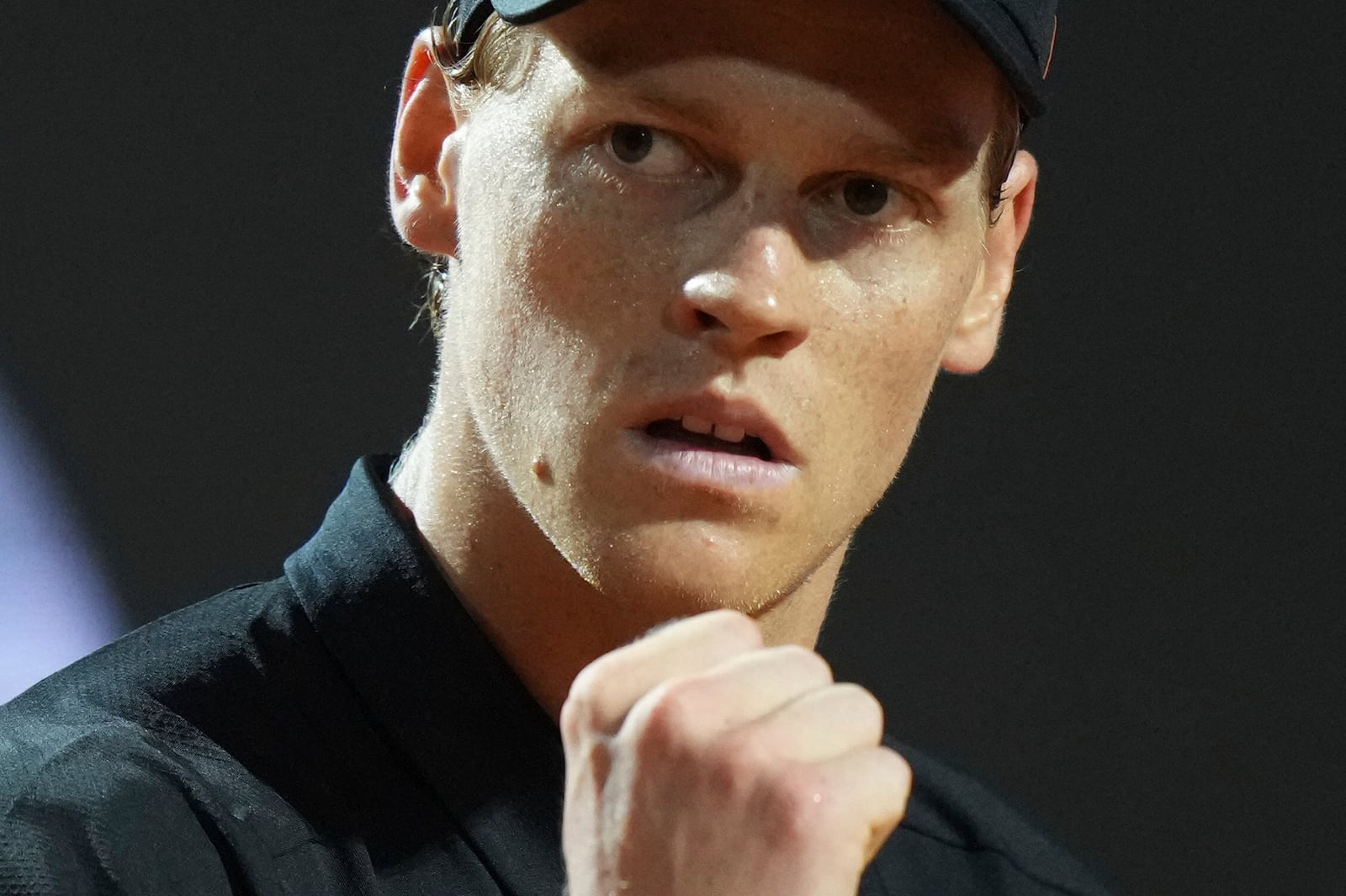Italy's Jannik Sinner celebrates a winning point during a round of sixteen match against Argentina's Francisco Cerundolo at the Italian Open tennis tournament in Rome, Tuesday, May 13, 2025. (AP Photo/Andrew Medichini)