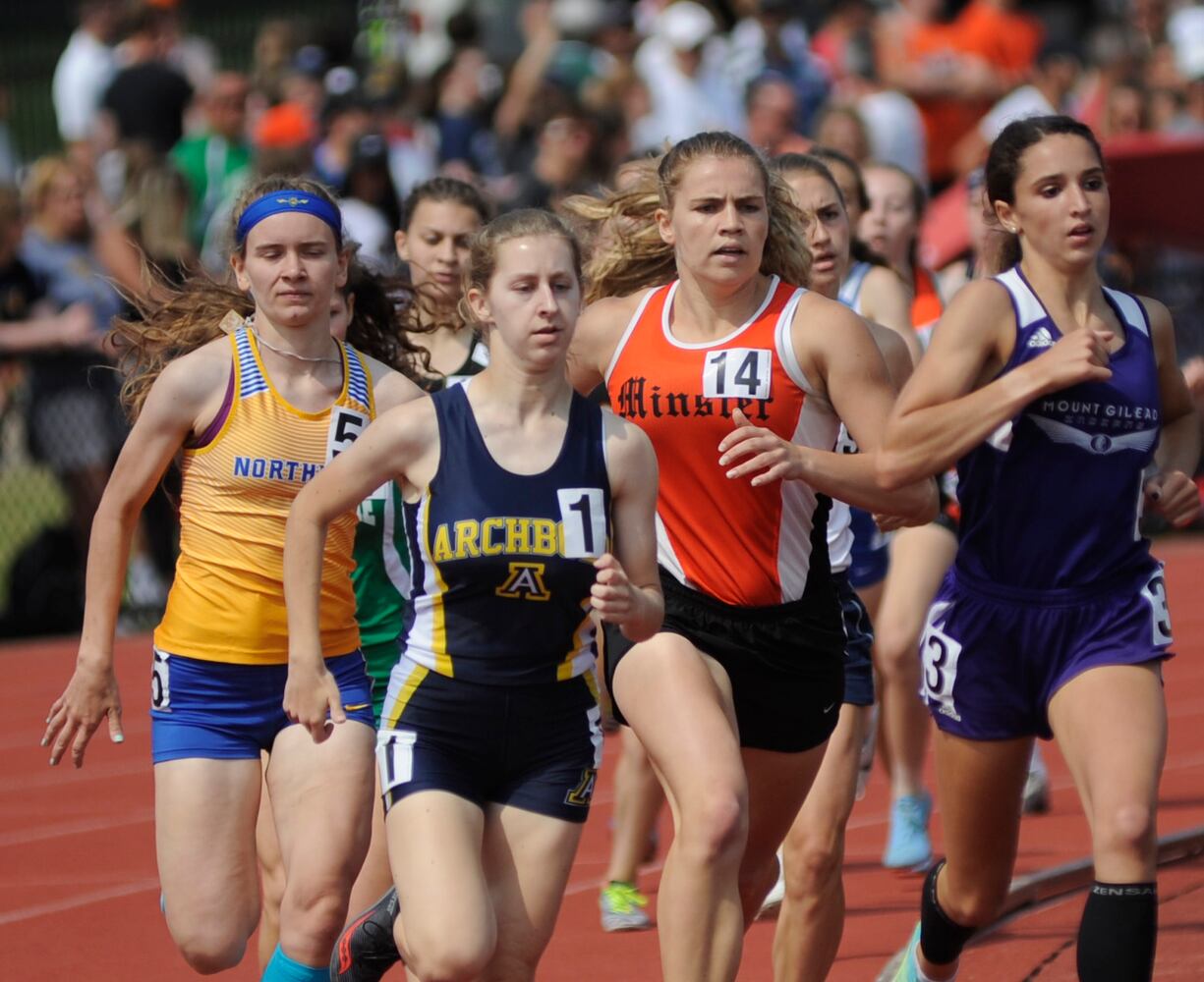 PHOTOS: State track and field, Day 2, D-III running, D-II field