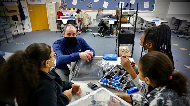 Horace Mann Elementary School Teacher Matt Daniel and fifth grade students in Engineering Gateway class. Contributed