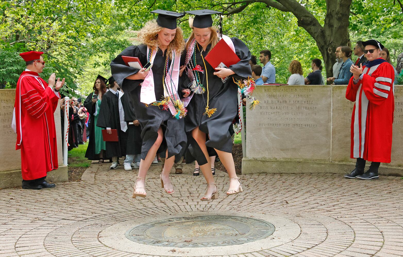 051324 Witt Grad SNS
